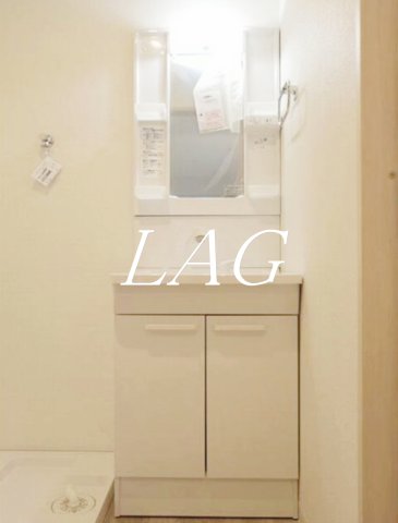 洗面設備　独立洗面台になります。