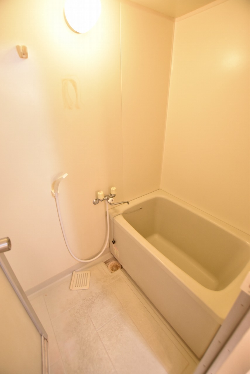 バス・シャワールーム　別号室の写真です。ご参考までに