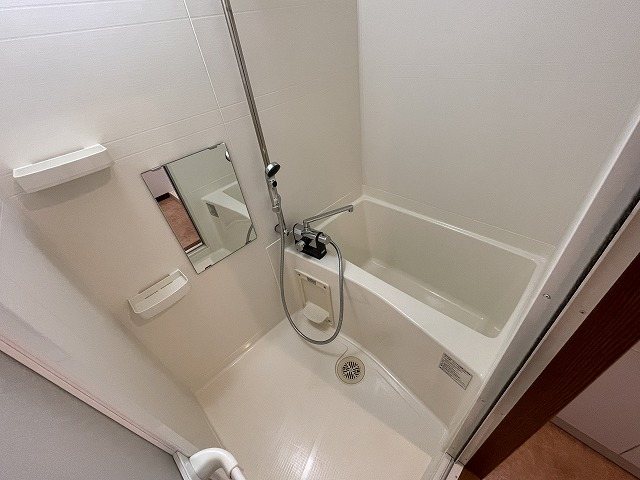 バス・シャワールーム　同マンション別部屋