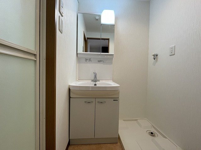 洗面設備　同マンション別部屋