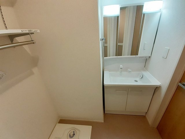 洗面設備　広い洗面スペース