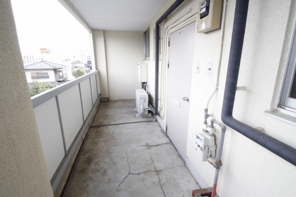 その他　玄関の外