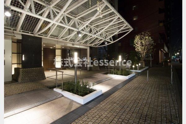 エントランス　弊社ではオンライン対応・現地対応可能です♪