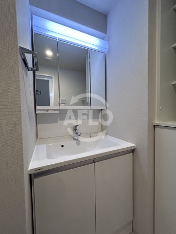 洗面設備　スプランディッド江坂III　洗面台