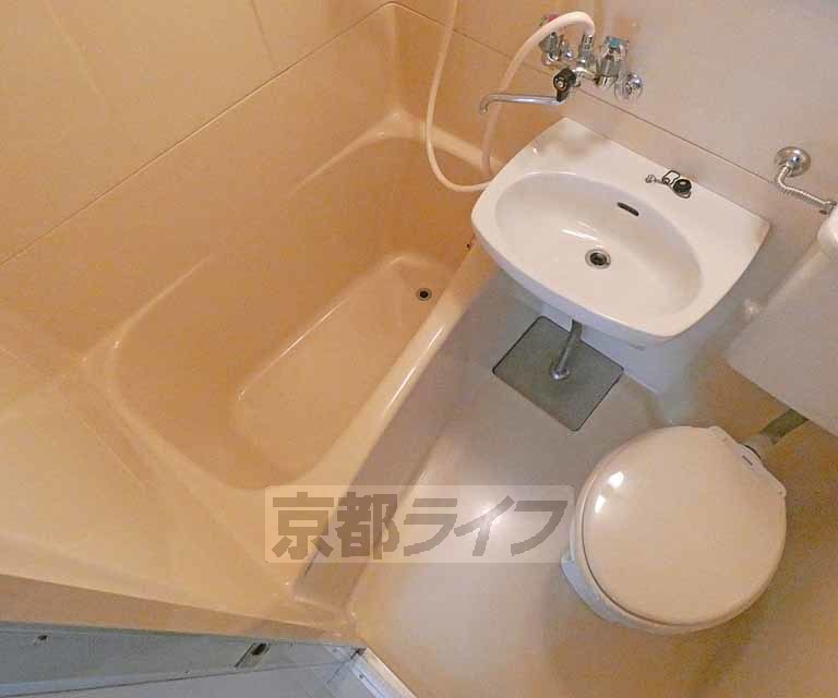 バス・シャワールーム　浴室です。