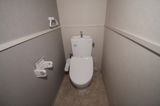 トイレ　※他号室の写真です