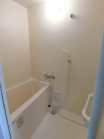 バス・シャワールーム　ゆとりの浴室