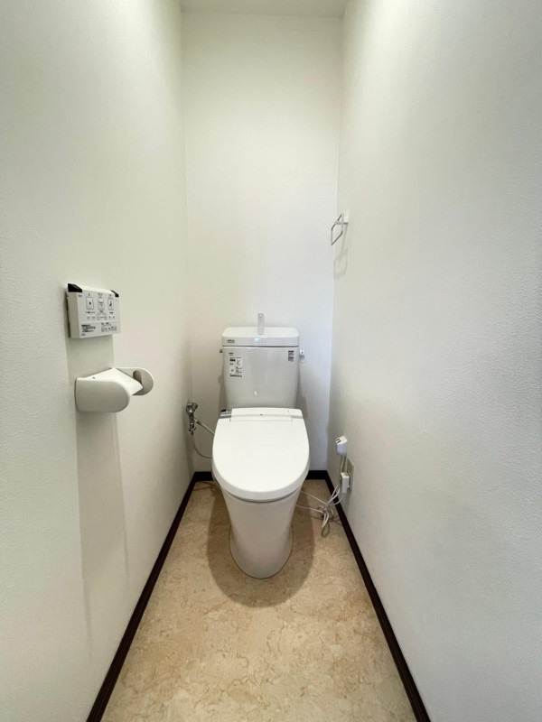 トイレ　トイレ