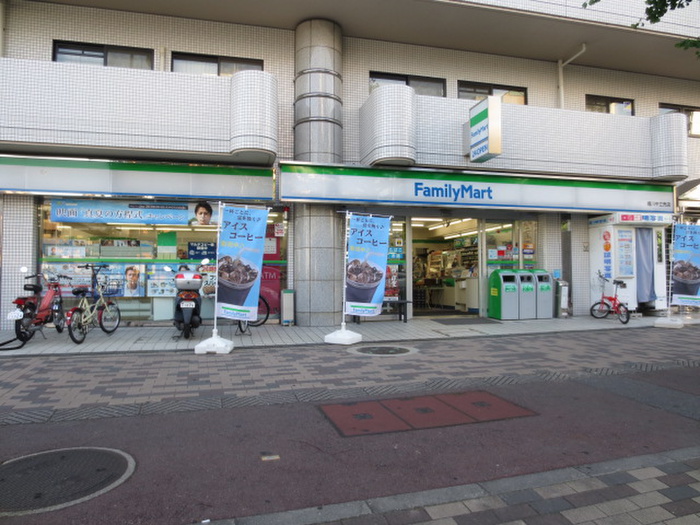 コンビニ　ファミリーマート堀川中立売店（コンビニ）まで500m
