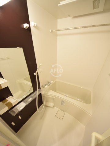 バス・シャワールーム　セレニテ心斎橋グランデ　風呂