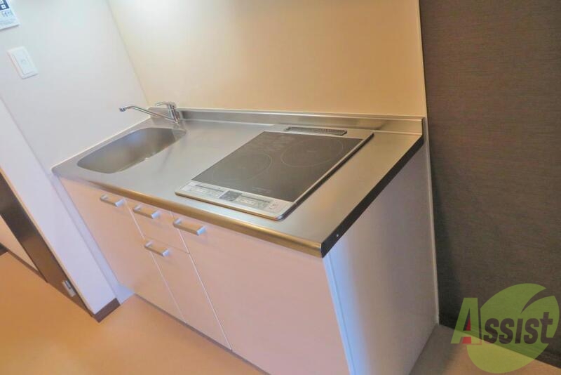 キッチン　キッチンはシステムキッチンでＩＨヒーターなのでお掃除も楽々。