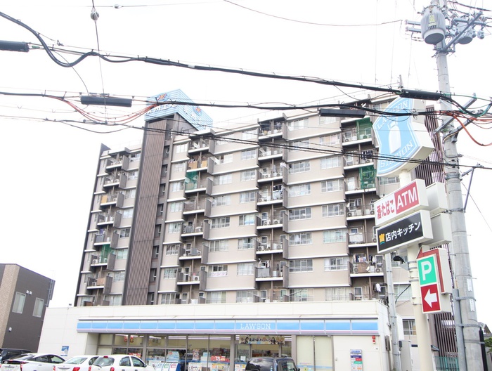 コンビニ　ローソン ＪＲ東岸和田駅前店（コンビニ）まで71m
