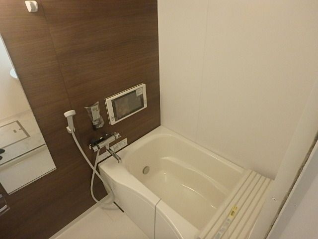 バス・シャワールーム　浴槽