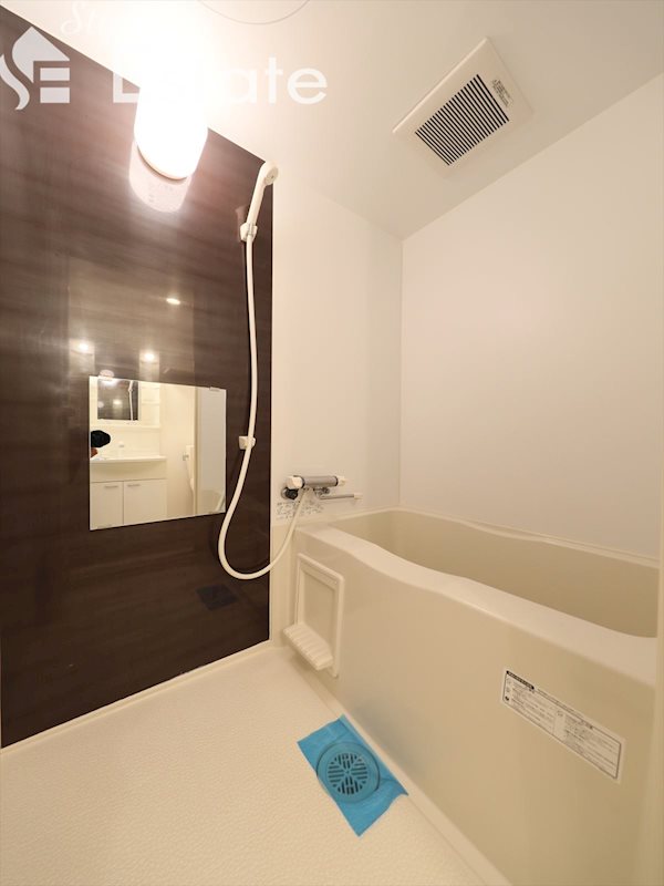 バス・シャワールーム　バスルーム