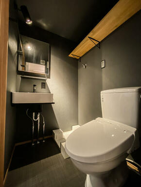 トイレ　※別部屋の参考写真です。