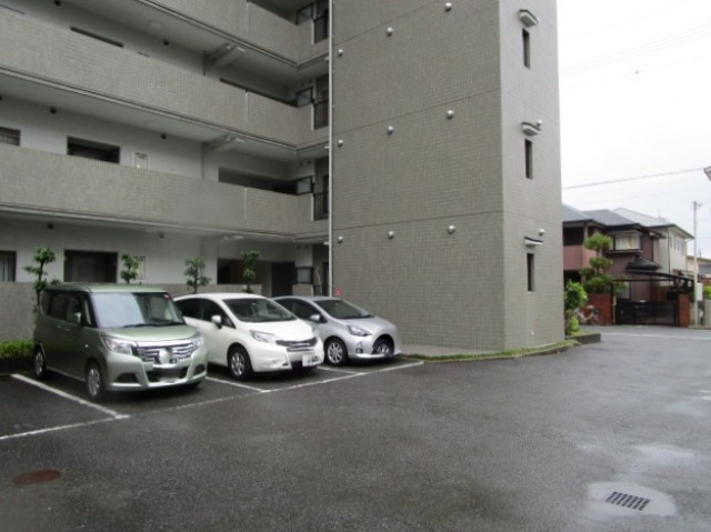 駐車場　駐車場