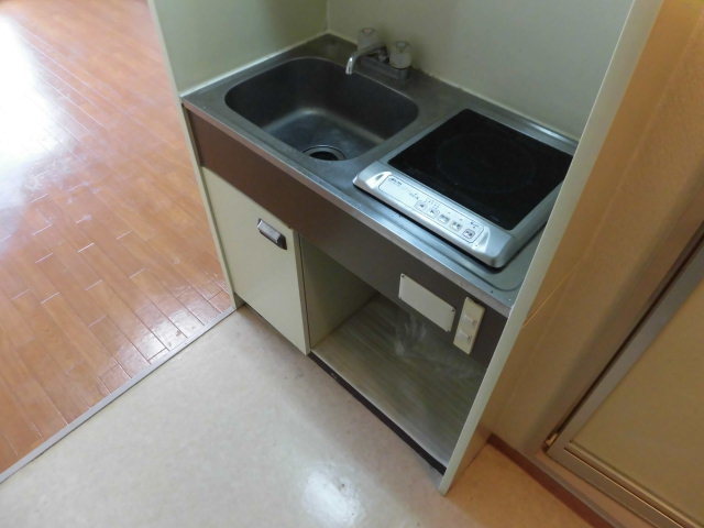 キッチン　収納面も安心のキッチンです