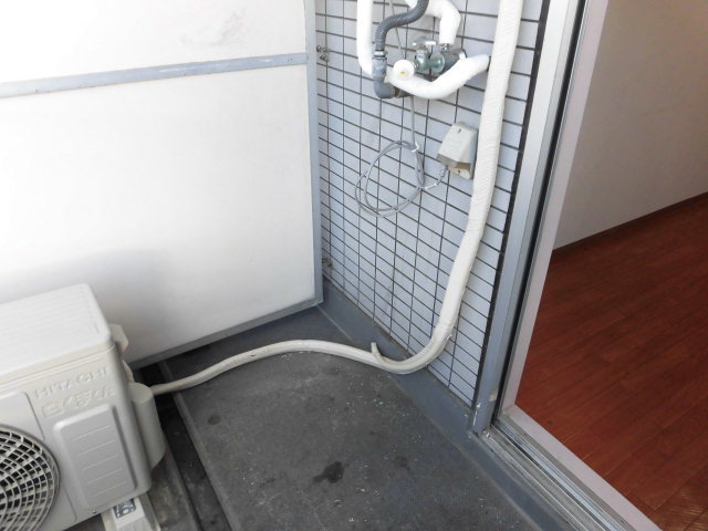 その他設備　バルコニーに洗濯機が設置できます