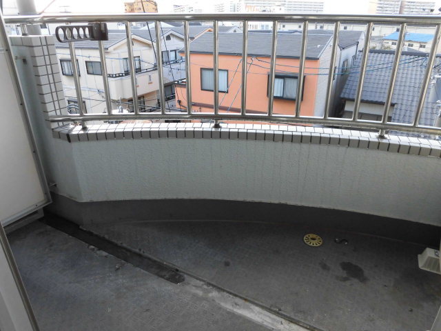 バルコニー　外干しのできるバルコニーです