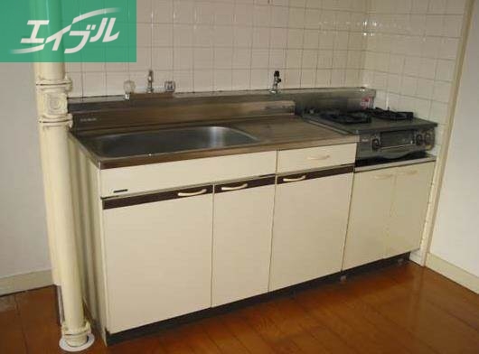 キッチン　同物件の別のお部屋の写真です。実際とは異なります。