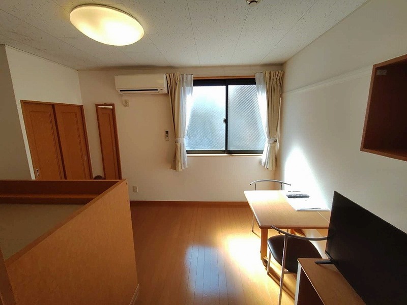 居室・リビング　エアコン付き