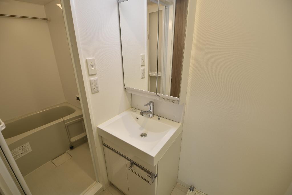 洗面設備　洗髪洗面化粧台