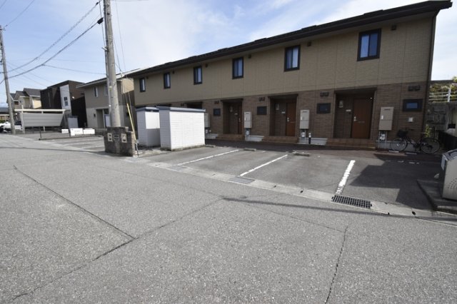 駐車場　駐車スペースもあります