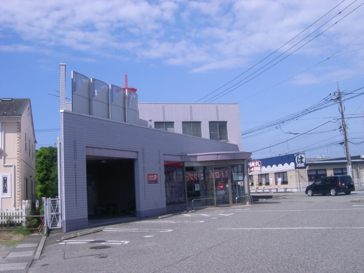 銀行　北陸銀行 金泉寺出張所（銀行）まで595m