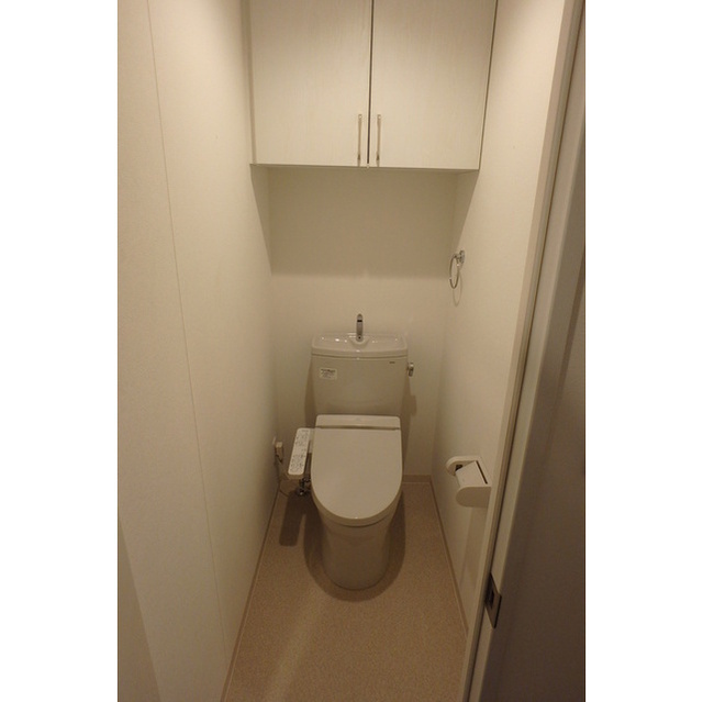 トイレ　室内写真は別号室の場合が御座います。現況優先。