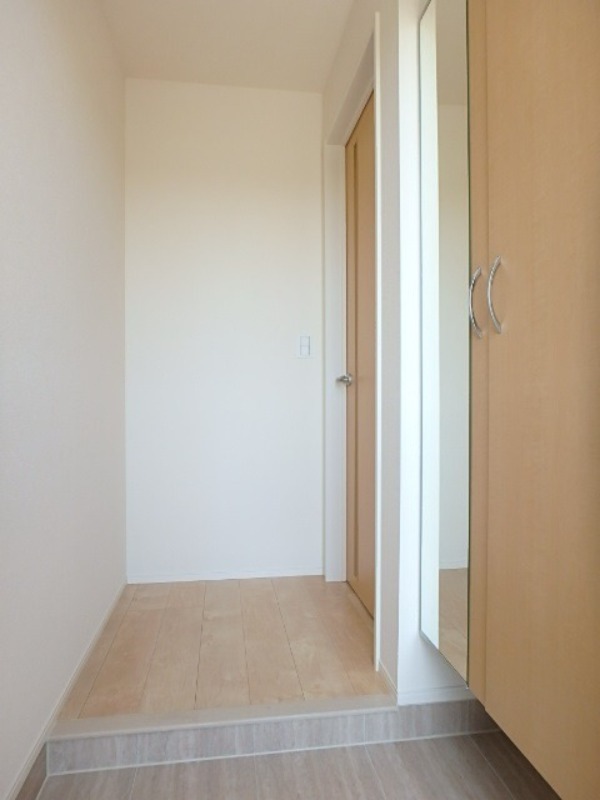 玄関　図面と現状に相違がある場合には現状を優先