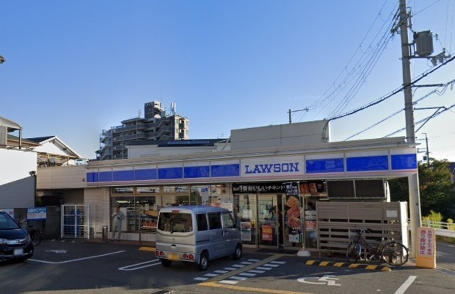 コンビニ　ローソン　豊中桜の町一丁目店（コンビニ）まで407m