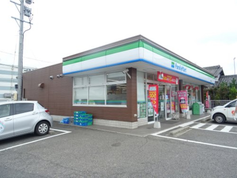 コンビニ　ファミリーマート　矢田小南店（コンビニ）まで600m