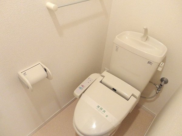 トイレ　同仕様参考写真