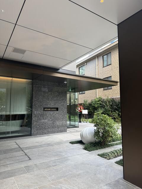 エントランス　建物の内部です