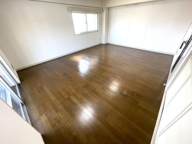 TASK IN 2be1 403の居間写真