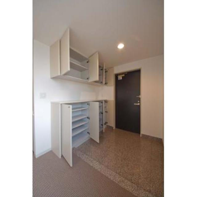 玄関　※写真は同タイプ住戸です。