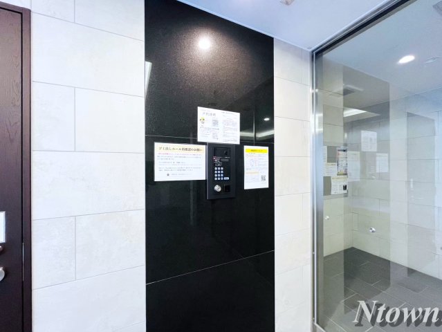 エントランス　建物の内部です