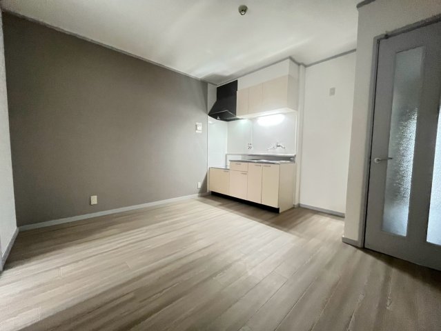 居室・リビング　同物件、別号室の参考写真です。