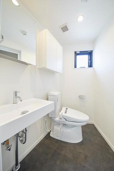 トイレ　トイレ