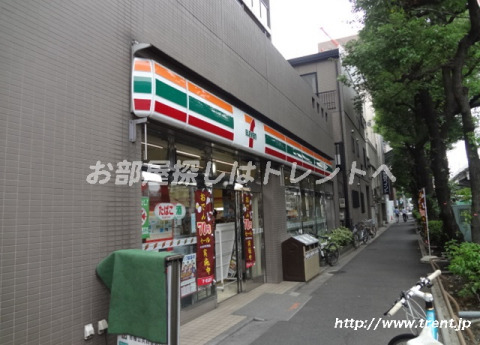 コンビニ　セブンイレブン新宿水道町店（コンビニ）まで110m