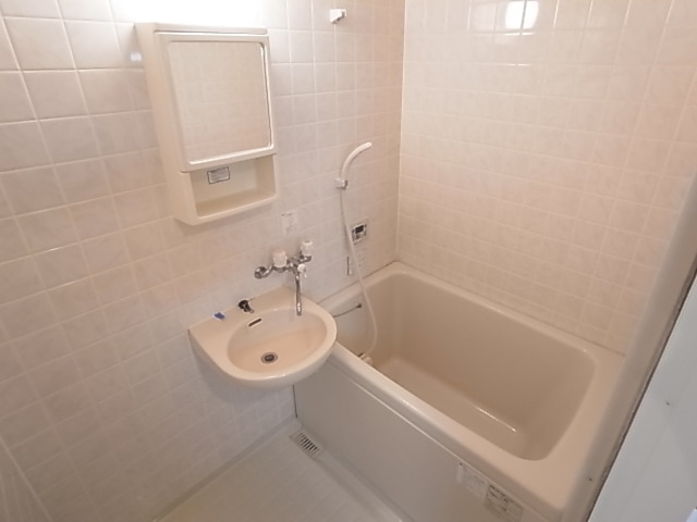 バス・シャワールーム　バスルーム