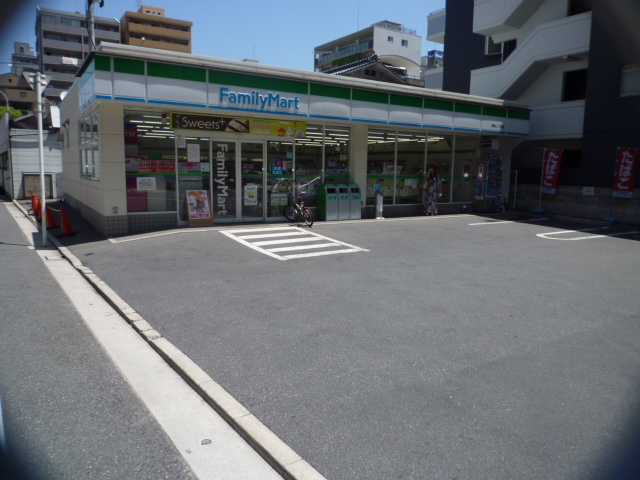 コンビニ　ファミリーマート堺町二丁目店（コンビニ）まで63m
