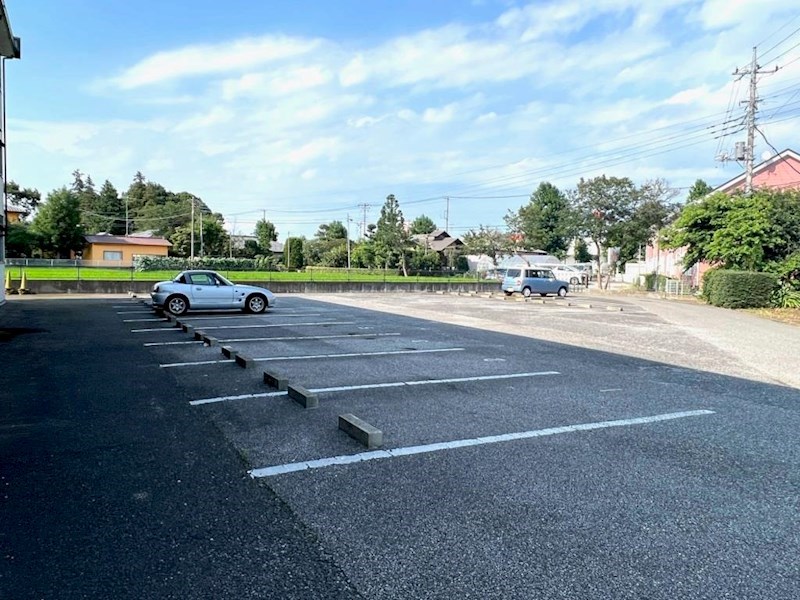 駐車場　敷地内駐車場（空き要確認）