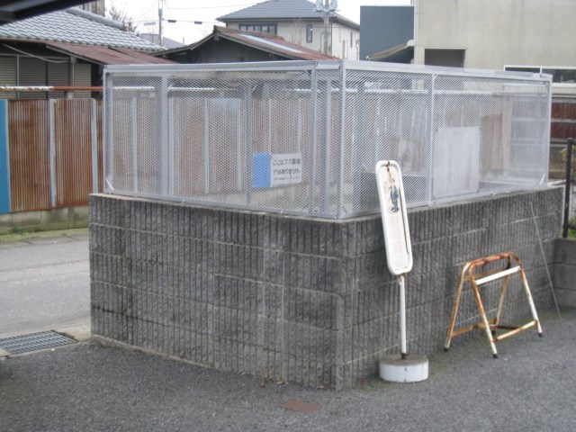 その他　敷地内ゴミ置き場
