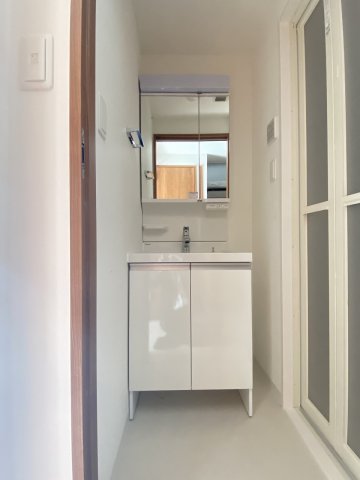 洗面設備　広い洗面スペース