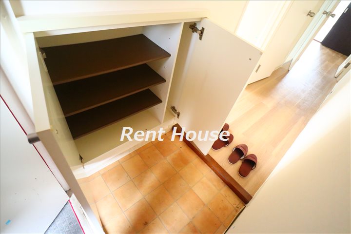 玄関　別号室の参考写真となります