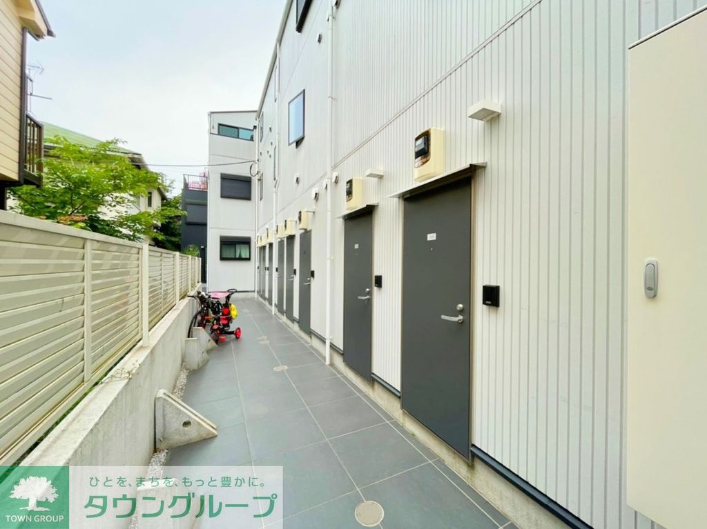 スーパー　まいばすけっと西蒲田店（スーパー）まで411m