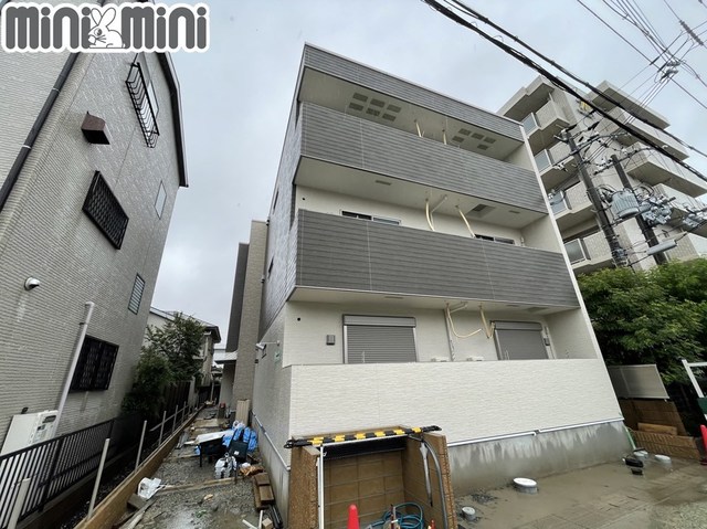 建物外観　建設中