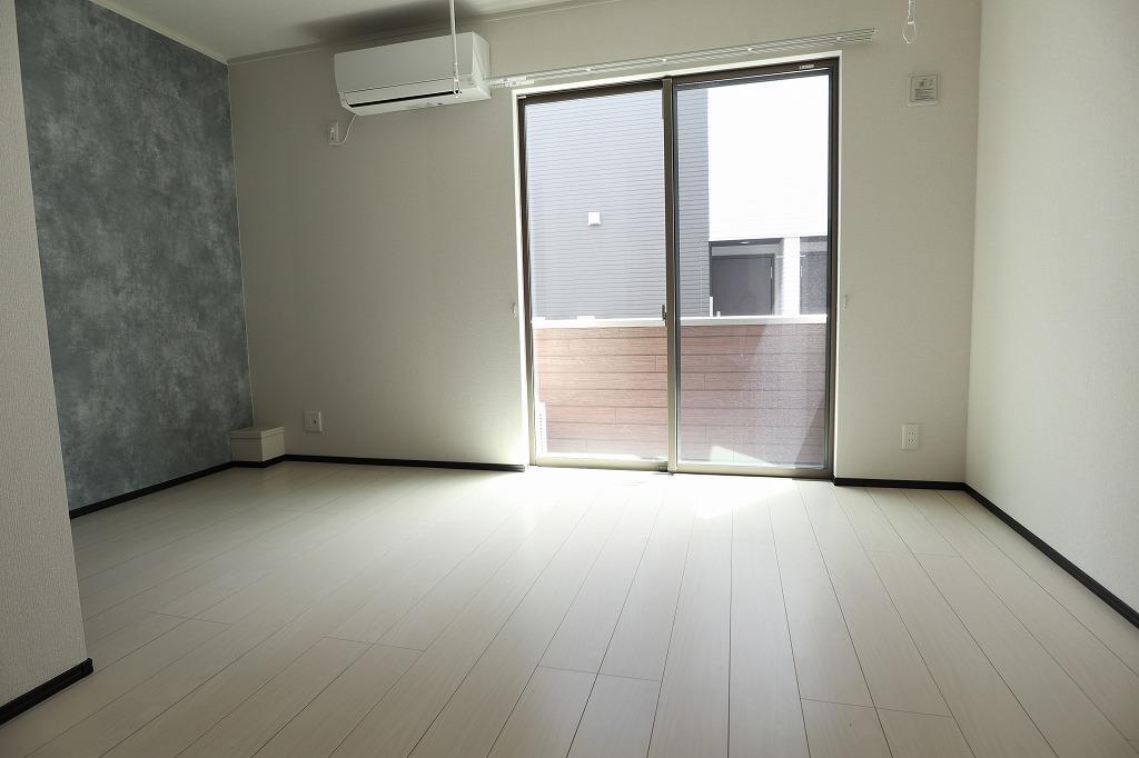 居室・リビング　実際は反転となります。