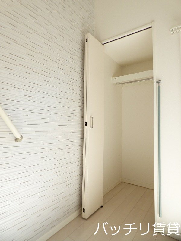 収納　同型タイプの為、現状を優先致します。